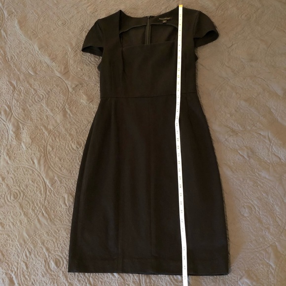 Banana Republic Little Black Dress; size 6 - Picture 4 of 8